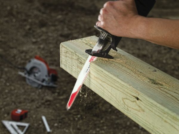 48005026--App_4__52228 Milwaukee The AX Blade 230mm 5TPI - Cut wood and Nails